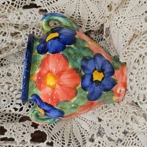 Vintage Handpainted Ceramic Planter 5.5 inch Wall Pocket
